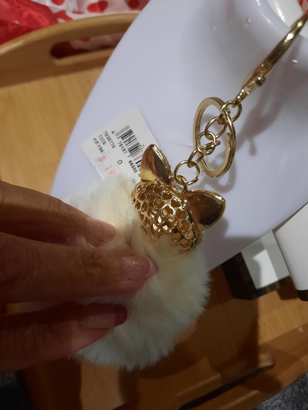 NWT SEXY GOLD BLINGEDOUT PEARLS CRYSTALS FOX KEYFOB KEYCHAIN WHITE FLUFFY POMPOM - Picture 5 of 11